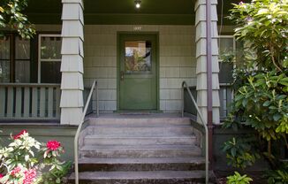 3324-3338 S Kelly Ave