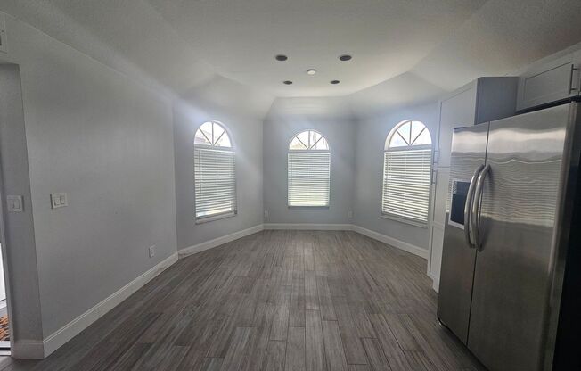 3/2/1 Duplex on the water AVAILABLE NOW! Annual Rental
