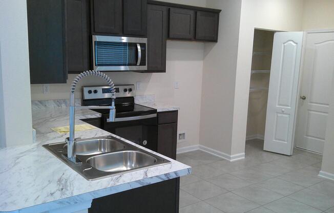 9610 Baylin Ct