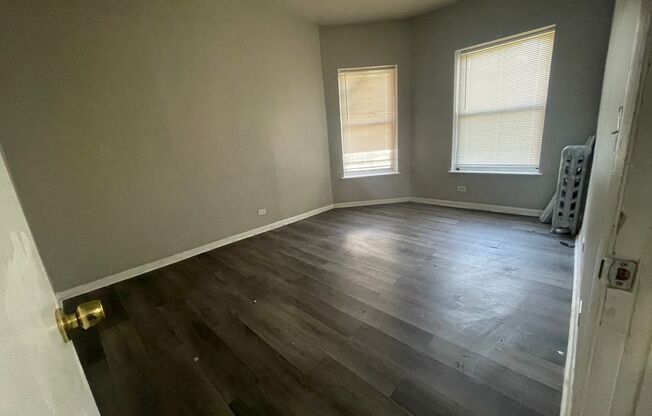 4 beds, 1 bath, 1,350 sqft, $2,100, Unit 6213-1N