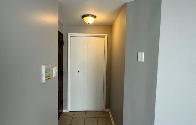 2 beds, 1 bath, $1,860, Unit 8223-2