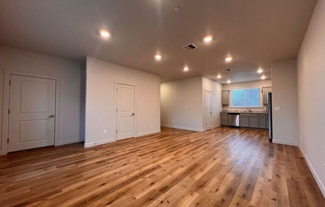 Woodland Townhome Just Minutes from i5