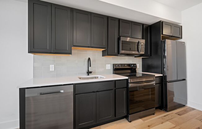 Studio, 1 bath, 429 sqft, $1,195, Unit 313