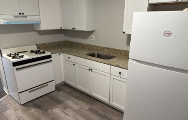 8280 8290 ROOSEVELT RD