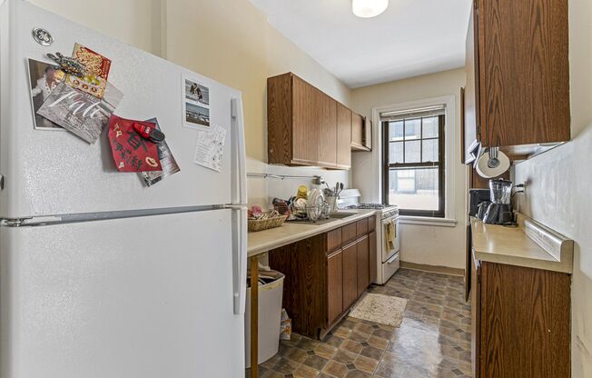 2 beds, 2 baths, 1,275 sqft, $2,950, Unit 540-2A