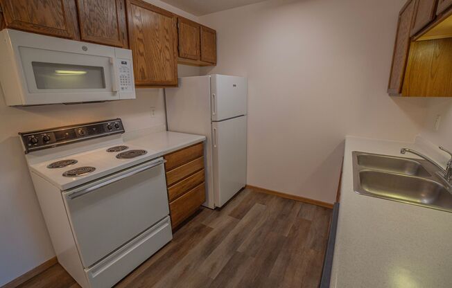 2 beds, 1 bath, 815 sqft, $895, Unit 1415-304