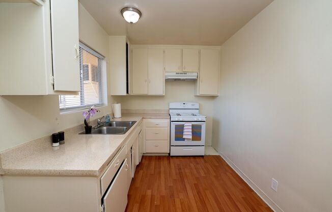 7425Vine