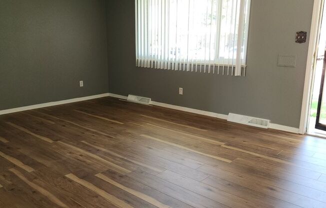 Amazing Price for this area!!! Nice Ranch Style home in Highly desired SW Denver neighborhood
