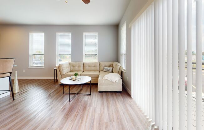 2 beds, 2 baths, 1,250 sqft, $1,925, Unit 222
