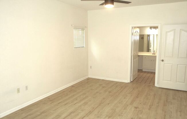 2 beds, 2 baths, $2,050, Unit Unit 5103