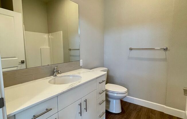 2 beds, 1 bath, 644 sqft, $2,450, Unit 434-434