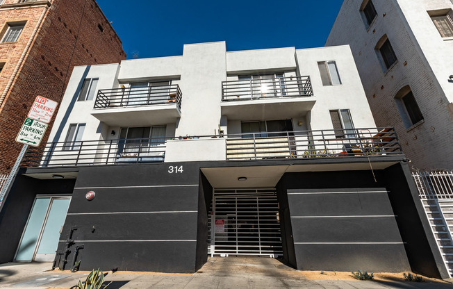 314 South Manhattan Place