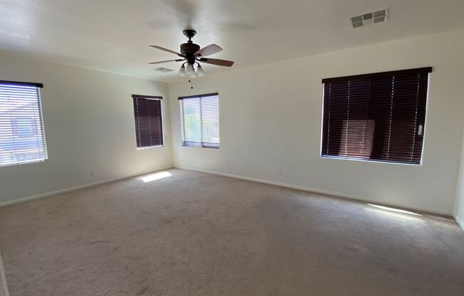 POOL! 3-CAR GARAGE, 4 BED/2.5 BATH with LOFT - LV 89115