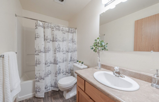 2 beds, 2 baths, 906 sqft, $1,600, Unit FF-260