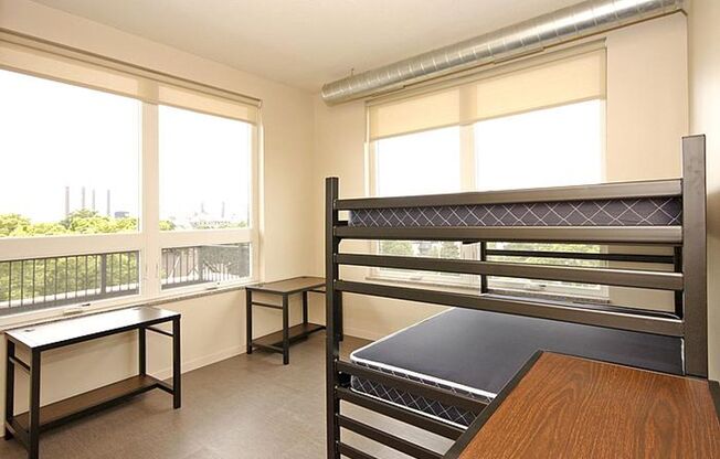 3 beds, 2 baths, 1,050 sqft, $2,500, Unit 302