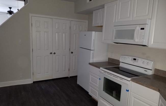 Beautifully Updated Church Hill Row House - 3BR/2BA - Great Location! MCV/VCU