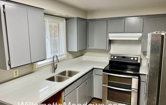 3 beds, 1 bath, 1,100 sqft, $1,775, Unit 310