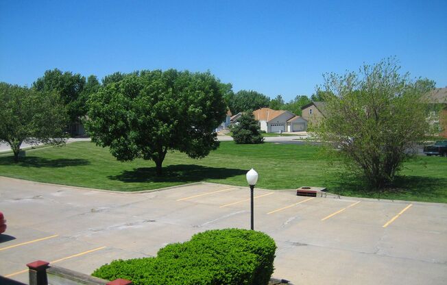 2 Bedroom Apartment close to everything in Olathe, Ks.