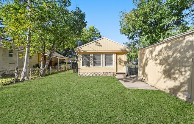 3 beds, 1 bath, $1,295
