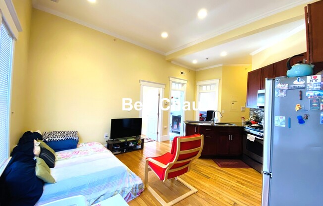 156 MAGAZINE ST