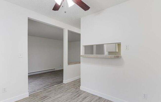 1 bed, 1 bath, 788 sqft, $1,300, Unit 902