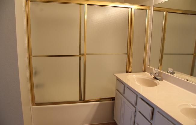 Lovely, Light-Filled 2 Bedroom, 2 Bath Condo