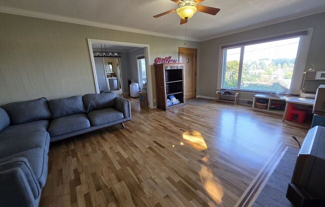 Charming Charleston Classic close to PSNS!