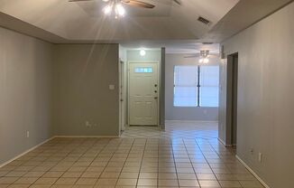 3 beds, 3 baths, $1,250, Unit 1