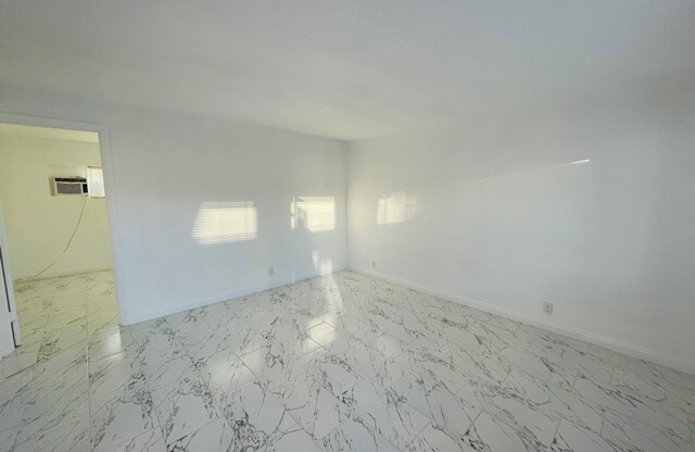 245 W PHILADELPHIA AVE