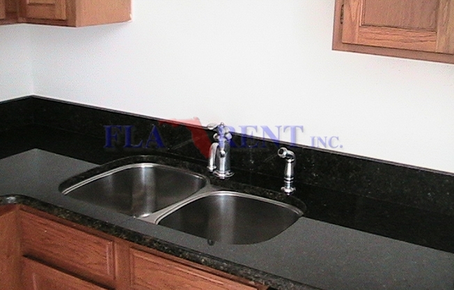 **3/2 Remodeled Duplex Near Downtown Orlando off of Curry Ford**