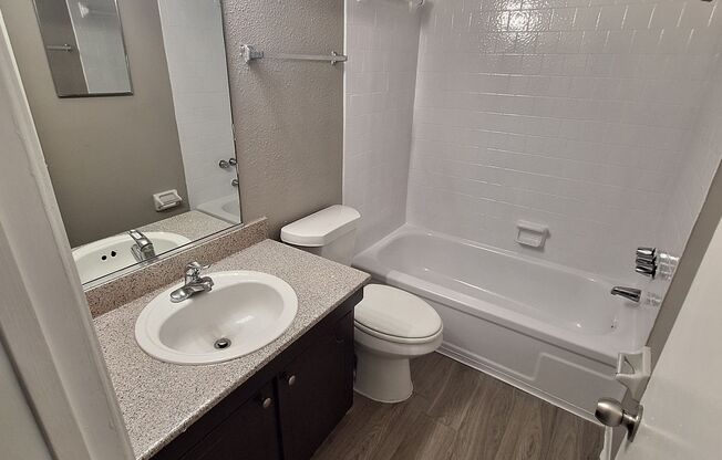 2 beds, 2 baths, 966 sqft, $1,375, Unit 1721
