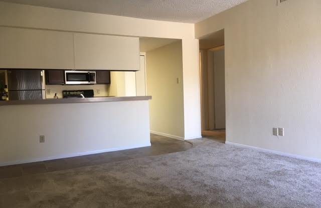 2 beds, 1 bath, 830 sqft, $1,349, Unit 235