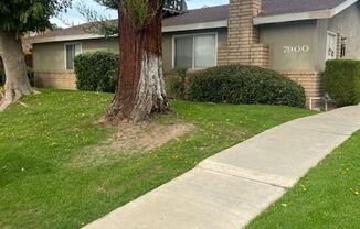 7900 N Laurelglen Blvd