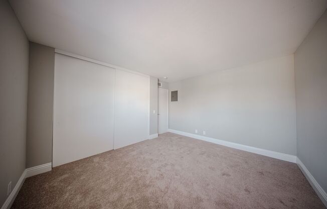 1053 Euclid Ave