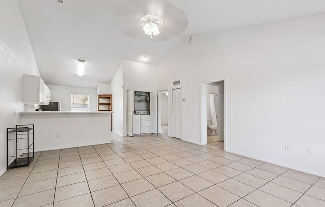 2 beds, 2 baths, $1,250, Unit # #B 202