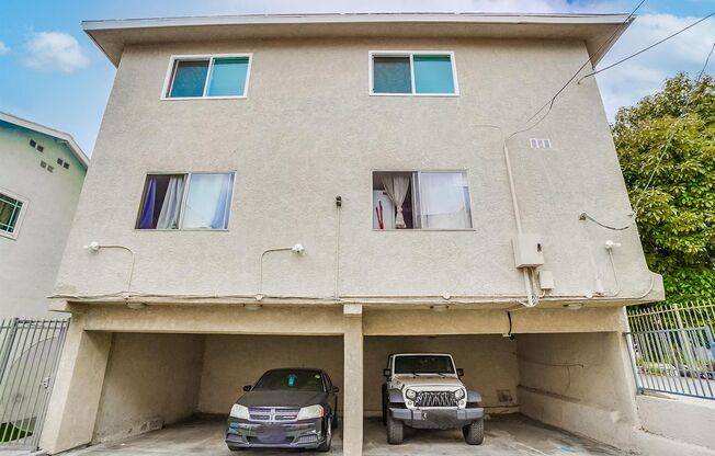 1042 Leighton Ave (B)