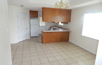 3 beds, 2 baths, $1,250