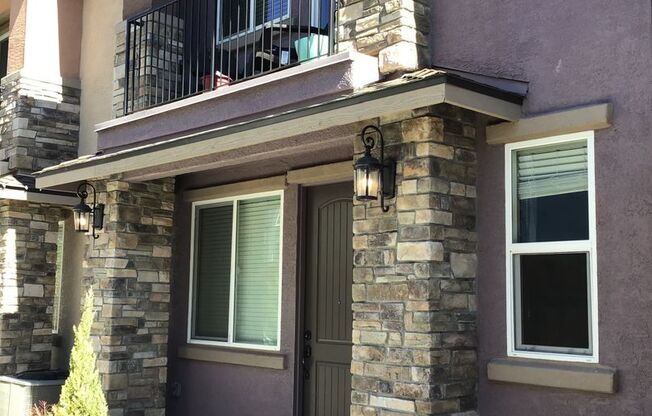 Luxury Living Awaits: Spacious Home with Gourmet Kitchen! Coming available end of July!