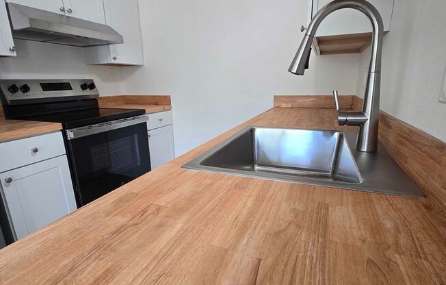 2 beds, 1 bath, 762 sqft, $1,775, Unit 209