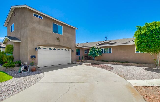 Wonderful SINGLE FAMILY HOME in DEL CERRO