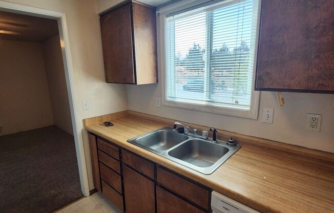 2 Bed/1 Bath Apartment in NE Bend - Wichita Way