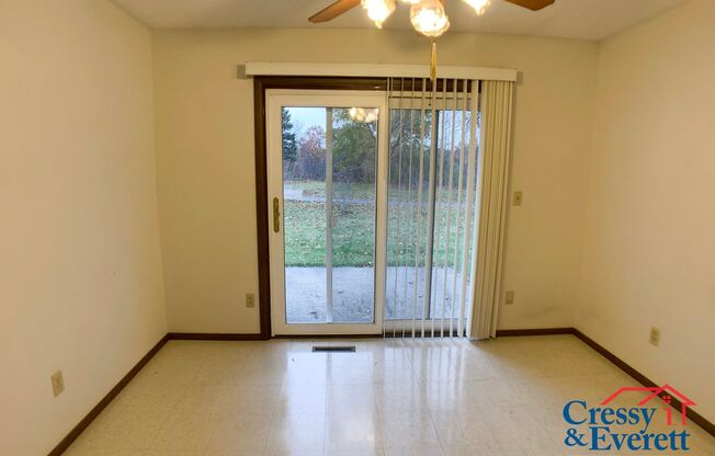 2 beds, 1 bath, $1,300