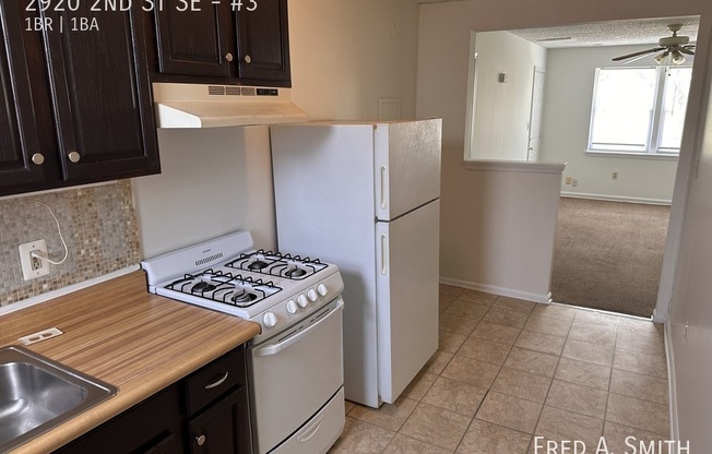 2920 2 ST SE