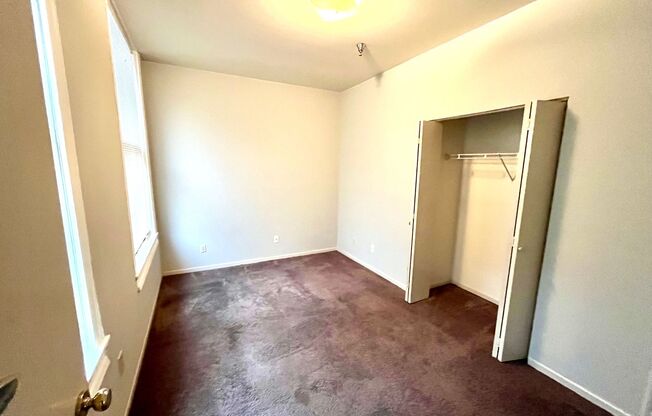 1 bed, 1 bath, $895, Unit 305 S 16th St- Unit 502