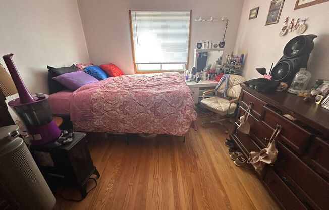 1 bed, 1 bath, $1,015, Unit 14