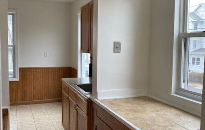 1387 Corbin Ave.