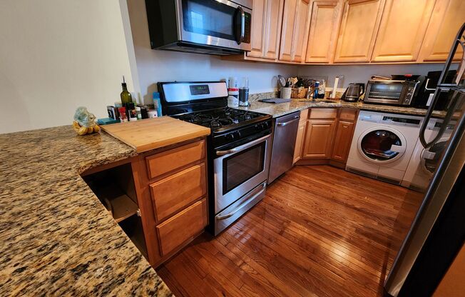 3 beds, 1 bath, $1,995, Unit #3