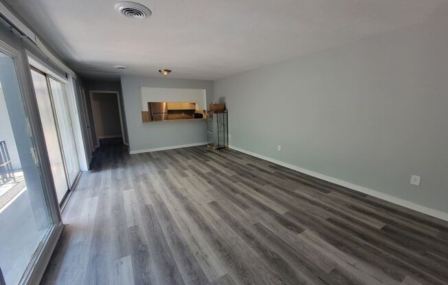 3 beds, 2 baths, 1,189 sqft, $1,200, Unit G7