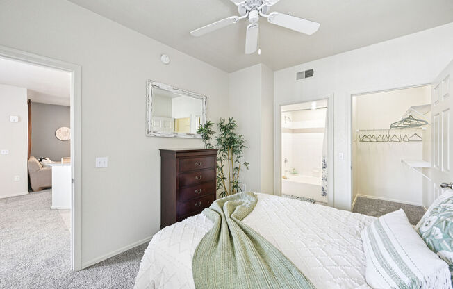 1 bed, 1 bath, 801 sqft, $1,225