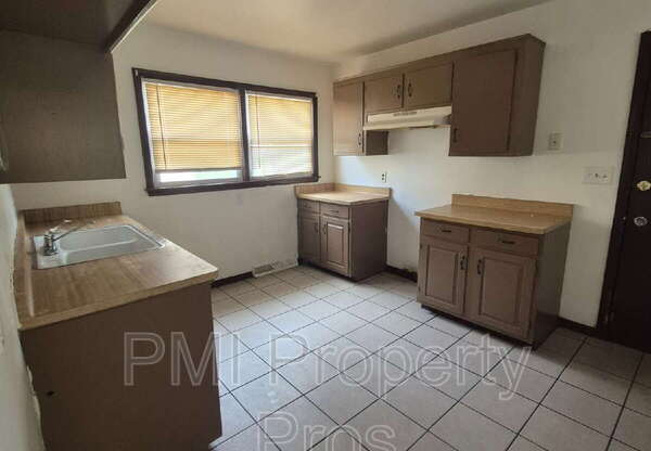 6535 N 58 ST